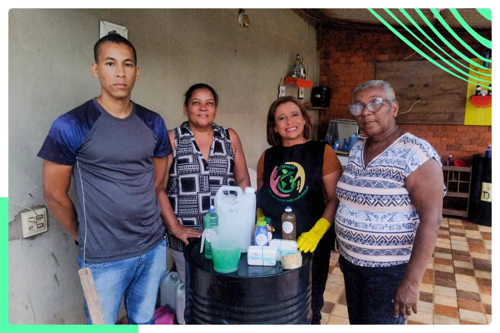 Parte dos integrantes da cooperativa, que ampliou leque de produtos.